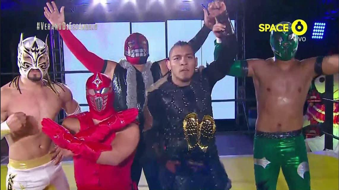 Los aficionados eligen combates de lucha libre en la nueva normalidad - Más  Lucha