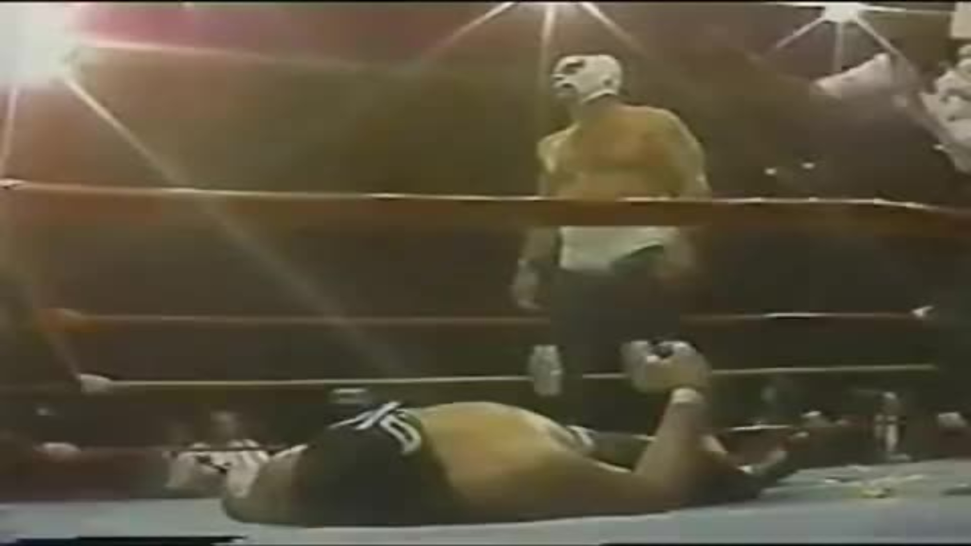 Match of the Day: Rayo de Jalisco Jr. Vs. Cien Caras (1990) — Lucha Central