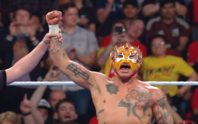 Rey Fénix se impone a Santos Escobar en WWE SmackDown