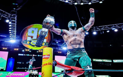 Templario se mantiene como campeón medio ante Volador Jr.